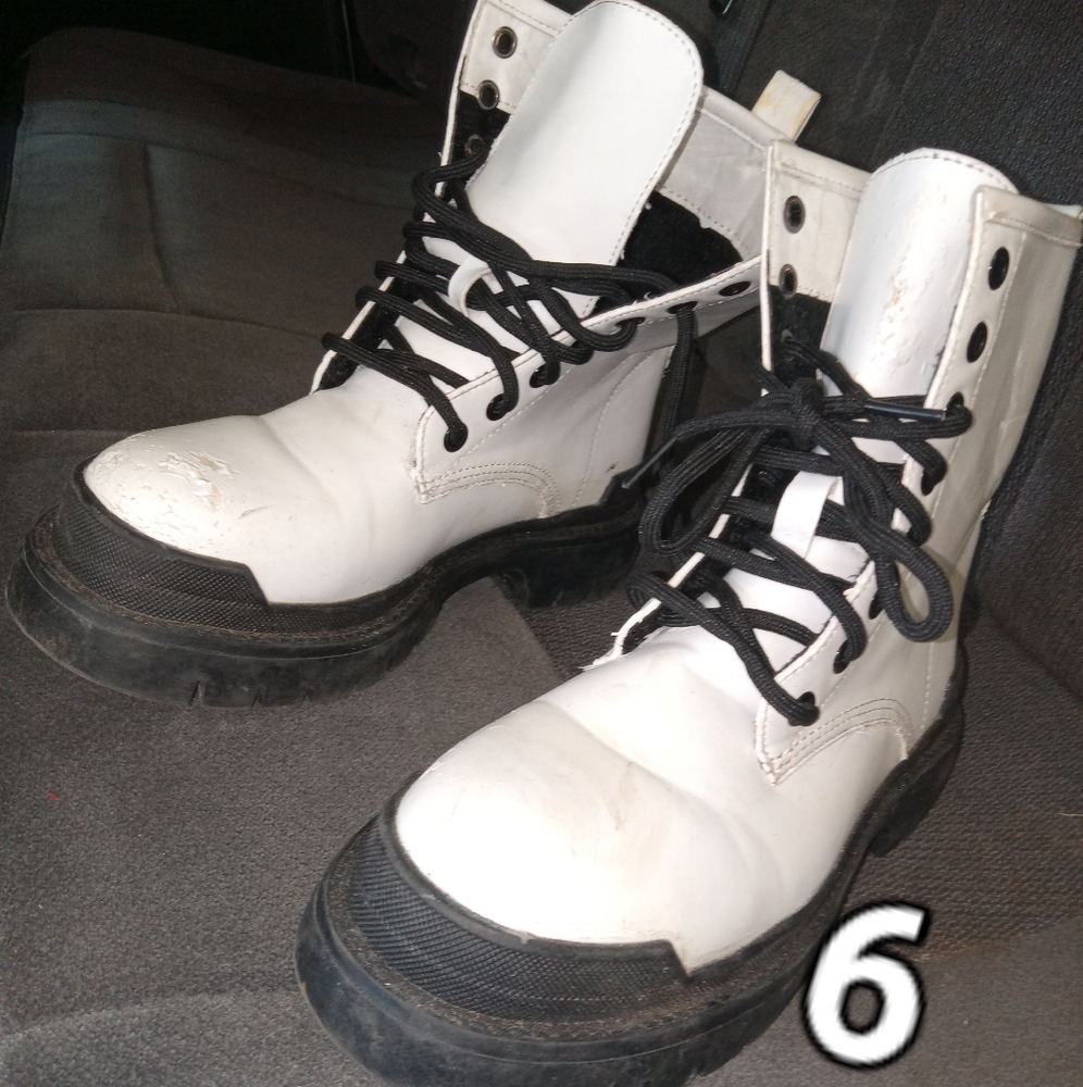snow boots